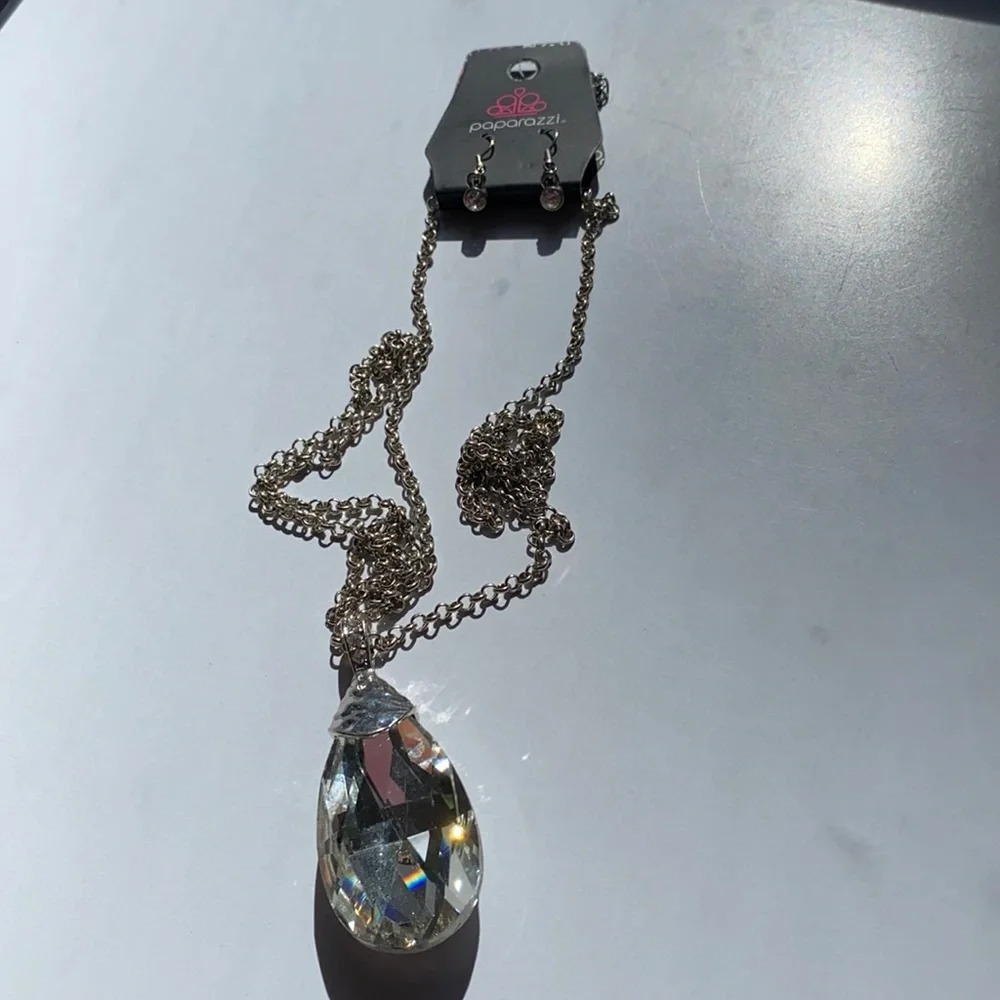 NEW Paparazzi Jewelry Necklace and Earrings with Huge Gemstone Pendant Statement